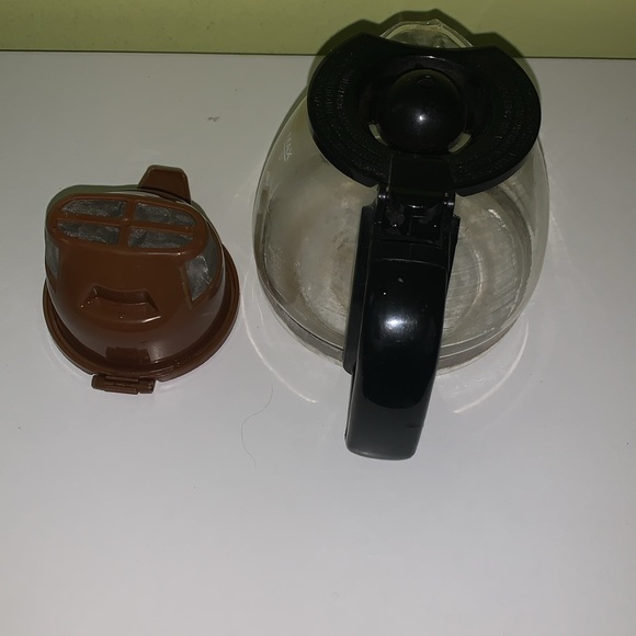 Vintage mini coffee pot with strainer - Picture 6 of 7